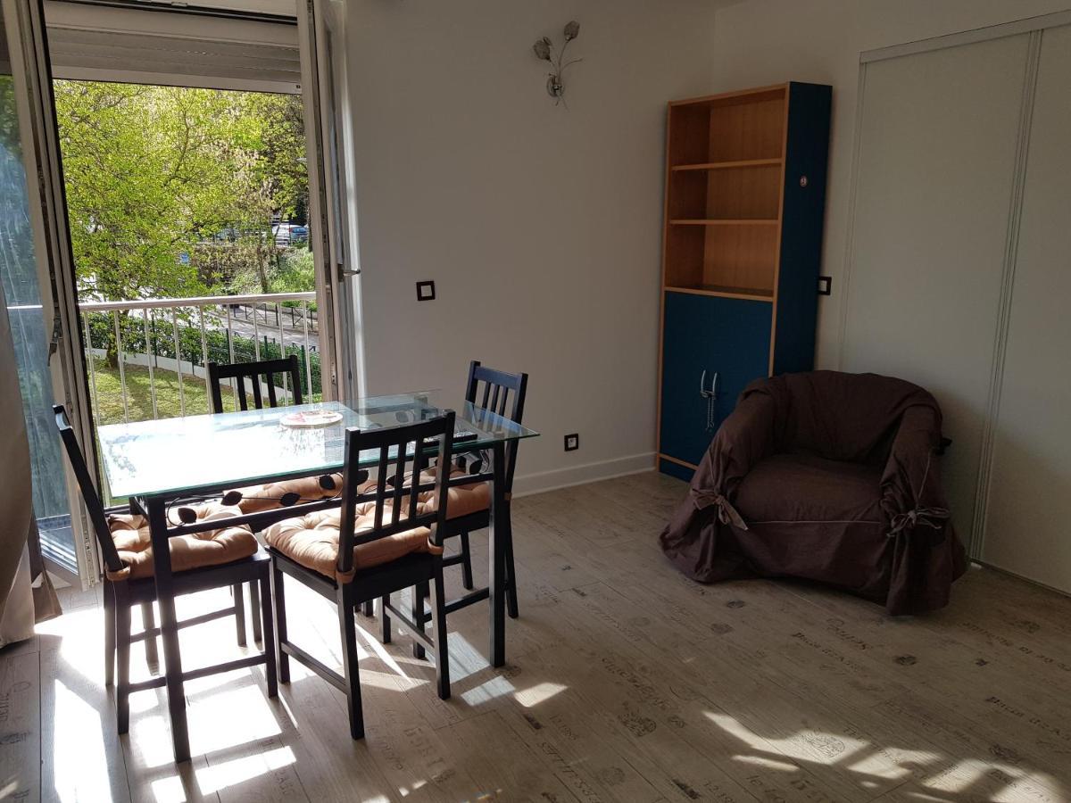 Chez Lisa & Olivier Apartamento Athis-Mons Exterior foto